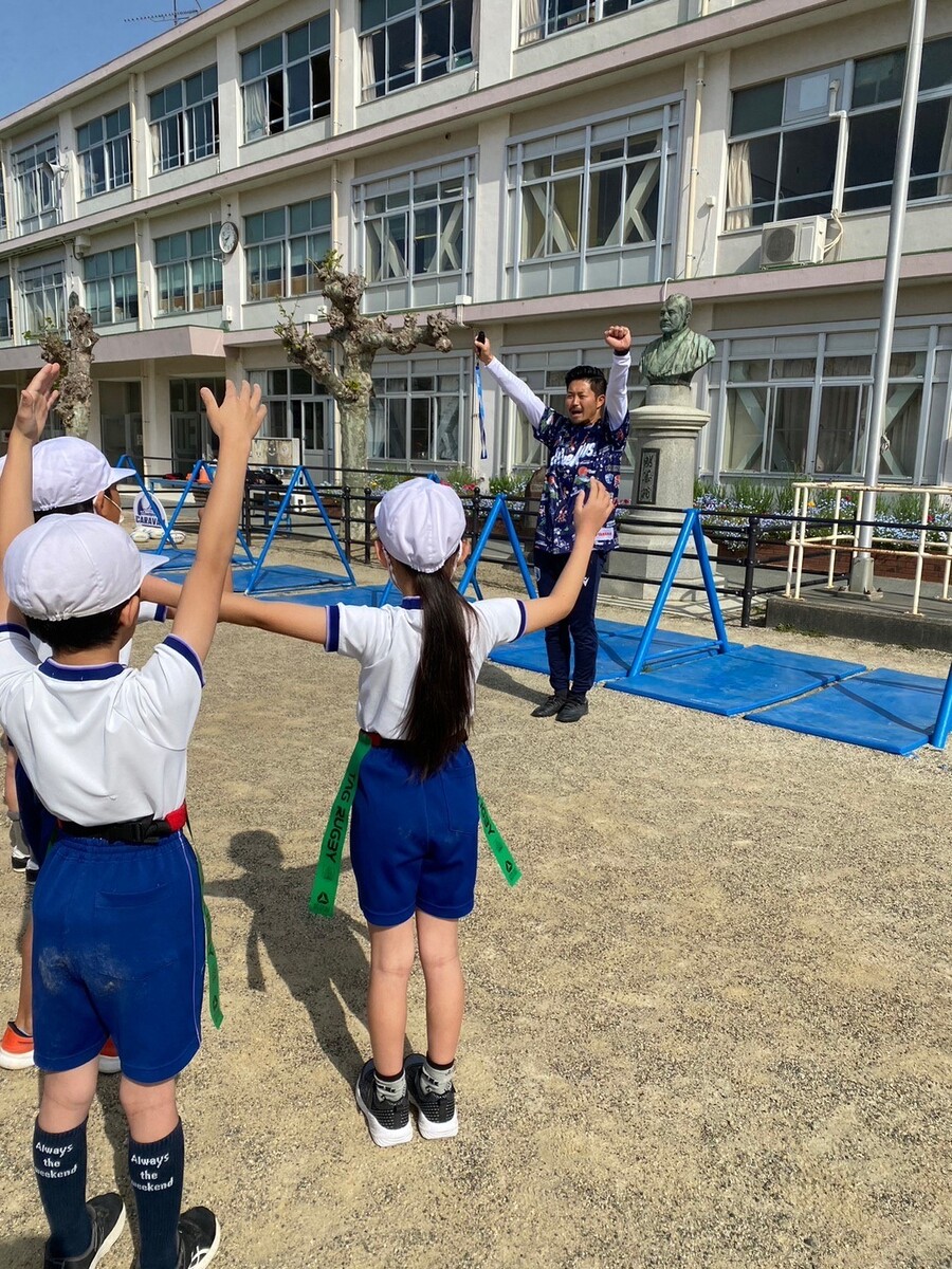 普及No.1【REVSキャラバン】浜松市立和田小学校にてタグラグビー教室を実施いたしました