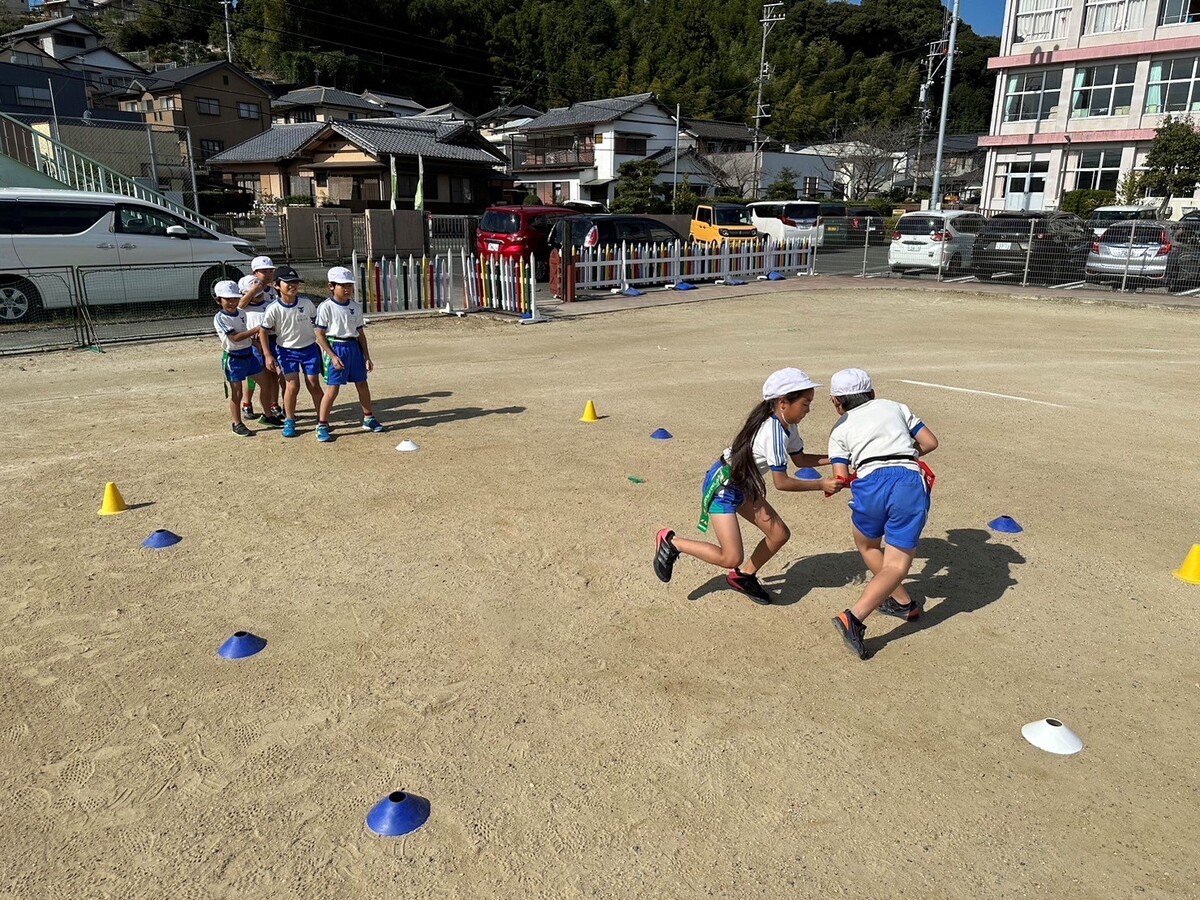 普及No.102【浜松市普及】浜松市立富塚小学校にてタグラグビー教室を実施いたしました