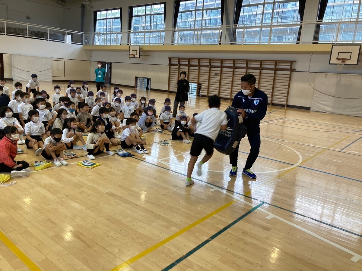 普及No.116【静岡市普及】静岡市立清水飯田小学校にて講演会＆タグラグビー教室を実施いたしました